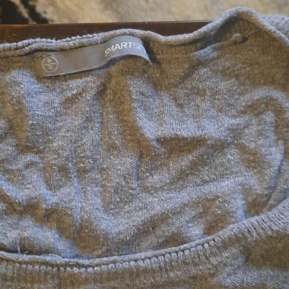 Grey tee - Picture 2 of 6